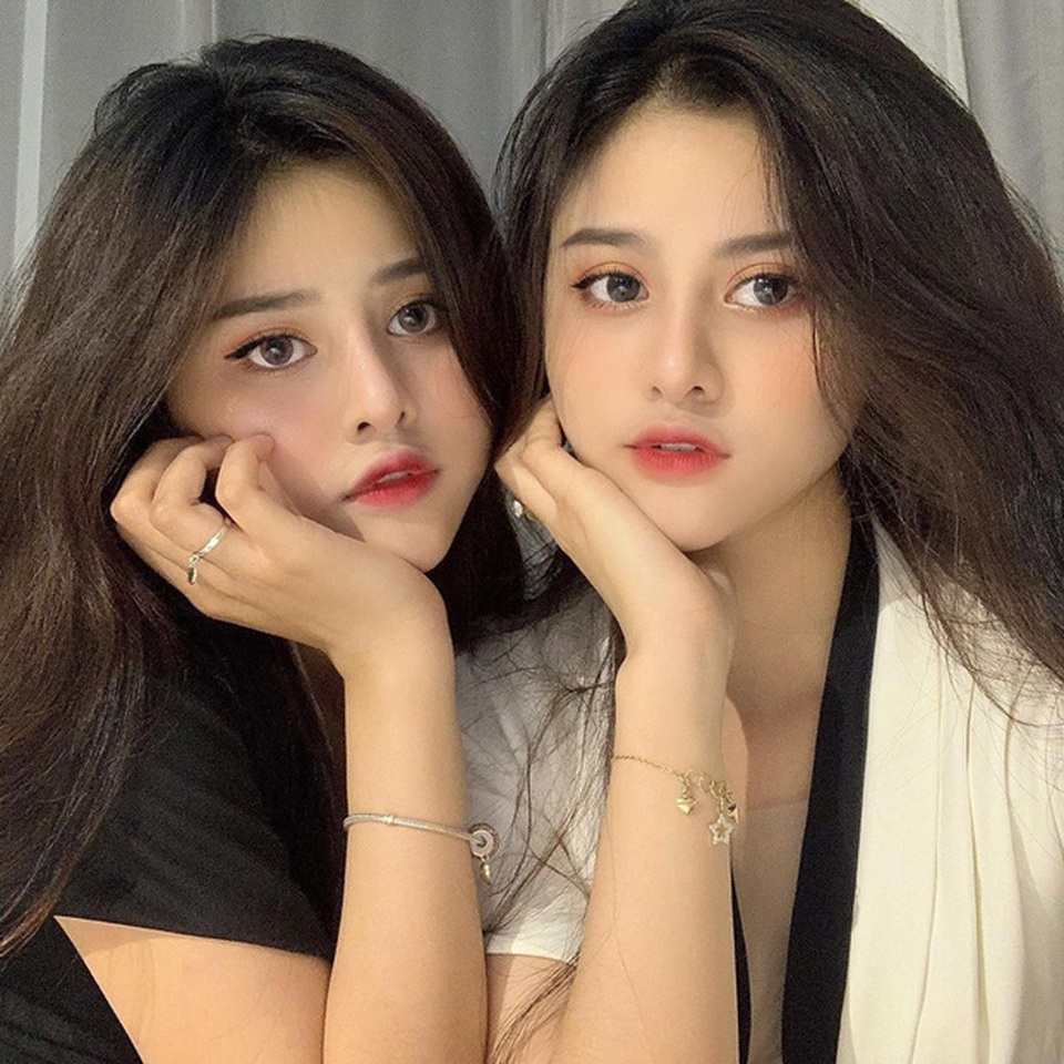 5 cặp chị em song sinh vừa đẹp lại giỏi gây “sốt” mạng - 8 5 cặp chị em song sinh vừa đẹp lại giỏi gây “sốt” mạng - 8