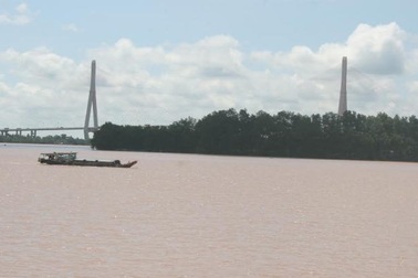 Sau sự cố Formosa: Lo sông Hậu “chết dần” vì nhà máy giấy