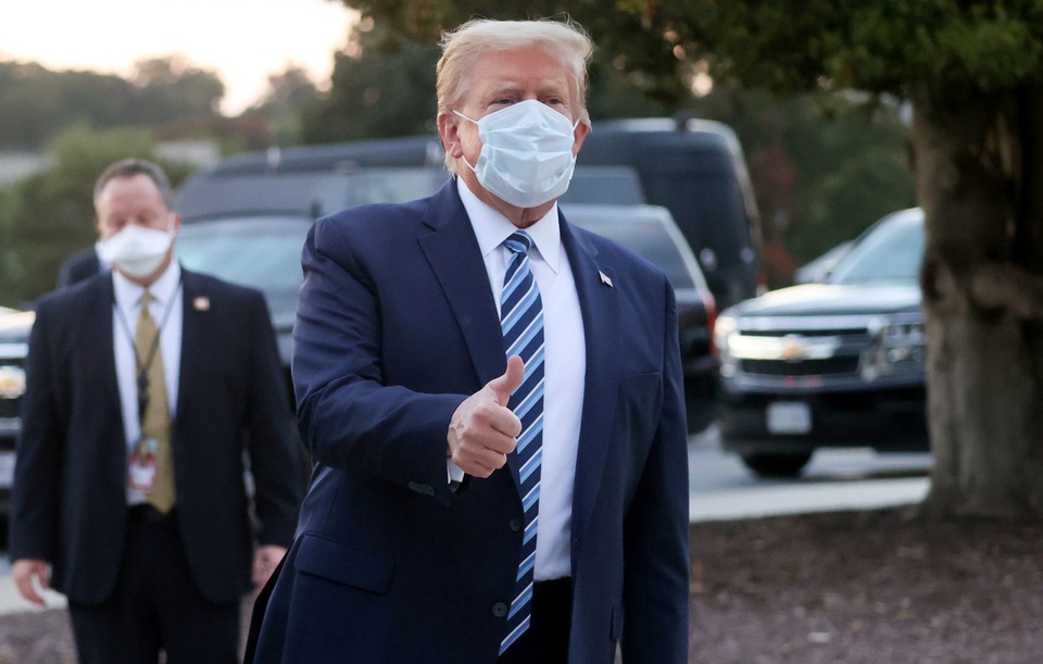 Bầu cử Mỹ 2020: Ông Trump vẫn ho khi phỏng vấn dù hoàn thành trị liệu Covid - 1 Bầu cử Mỹ 2020: Ông Trump vẫn ho khi phỏng vấn dù hoàn thành trị liệu Covid - 1