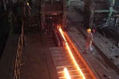 Sử dụng nguyên liệu thô để sản xuất thép tại Việt Nam là một việc làm cần thiết