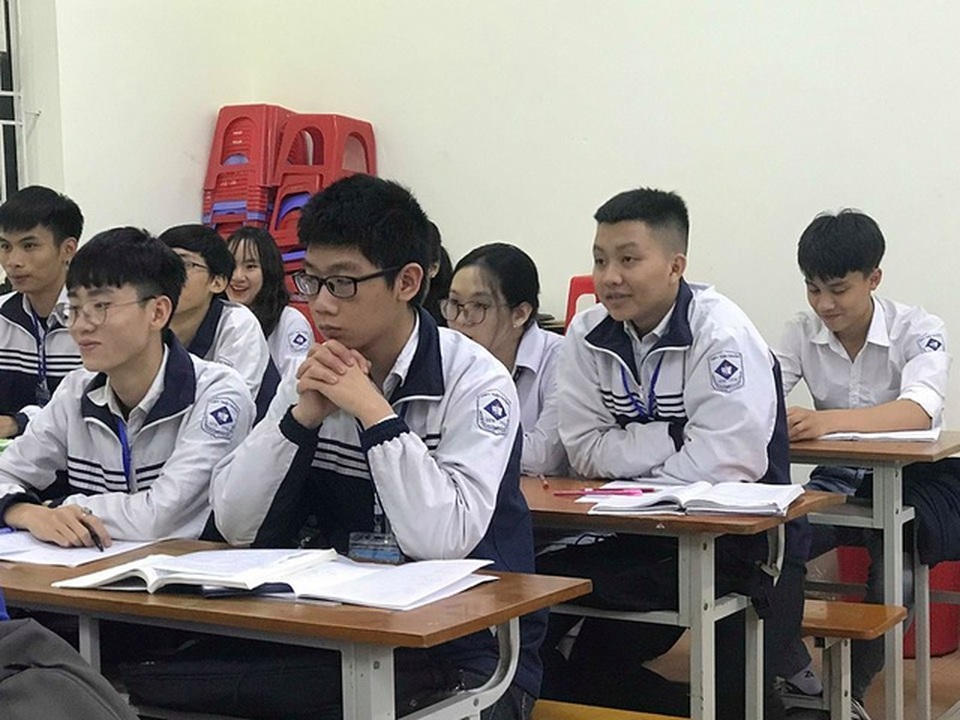 Đề tham khảo tổ hợp Tự nhiên: Thu hẹp dải câu hỏi phân loại học sinh - 3 Đề tham khảo tổ hợp Tự nhiên: Thu hẹp dải câu hỏi phân loại học sinh - 3