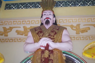 Tượng Quốc Tổ Vua Hùng gây tranh cãi