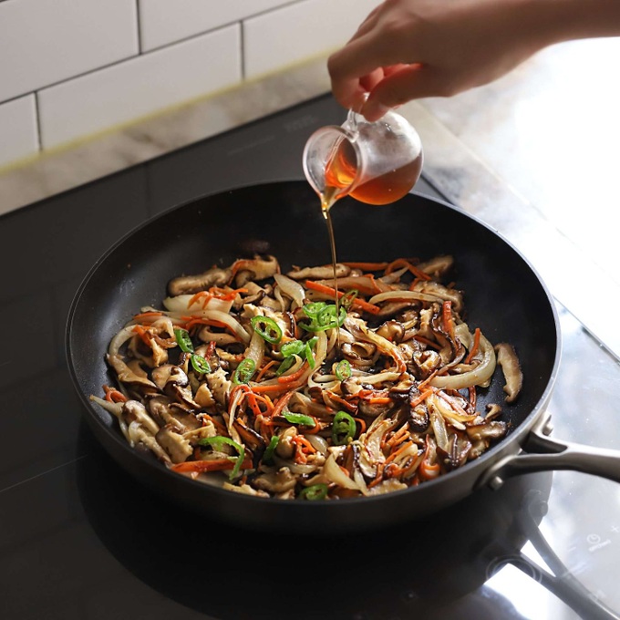 Bỏ túi ngay món nấm xào cho bữa tối nếu bạn muốn có eo thon mặc đồ đẹp mùa hè - Ảnh 6. Bỏ túi ngay món nấm xào cho bữa tối nếu bạn muốn có eo thon mặc đồ đẹp mùa hè - Ảnh 6.