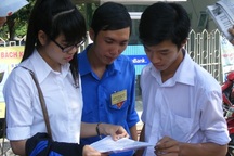 Đề Toán tương đối khó, nhiều thí sinh ra sớm