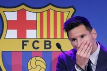 Messi đưa ra câu trả lời cuối cùng về đề nghị của Barcelona