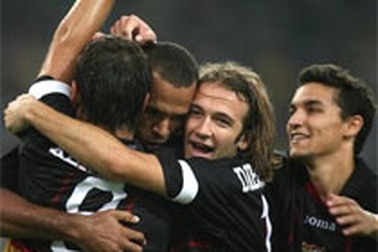 Đè bẹp AEK, Sevilla giành suất dự Champions League