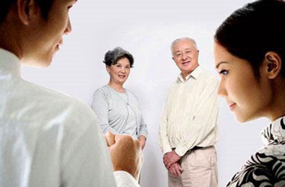 Đắn đo ly hôn vì thương bố mẹ chồng - 1 Đắn đo ly hôn vì thương bố mẹ chồng - 1