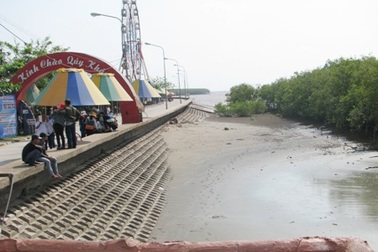 Rác "bủa vây" bãi biển Bạc Liêu: Bãi biển đã thông thoáng hơn   