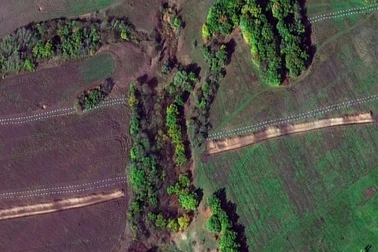 Phản công quyết liệt, Ukraine lần đầu áp sát phòng tuyến răng rồng của Nga