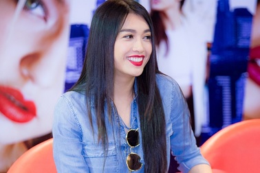 Lệ Hằng lần đầu kể sự cố mất váy tại Hoa hậu Hoàn vũ Việt Nam