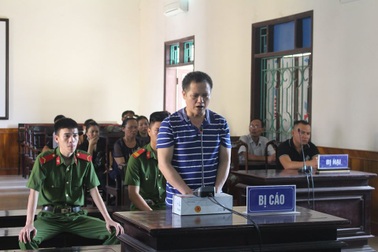 Mâu thuẫn gia đình, chồng dùng dao đâm chết vợ