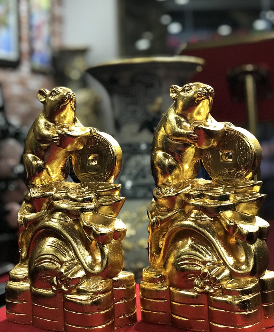 Chơi Tết sang, đại gia xuống tay 3 triệu rinh chuột vàng - 3 Chơi Tết sang, đại gia xuống tay 3 triệu rinh chuột vàng - 3