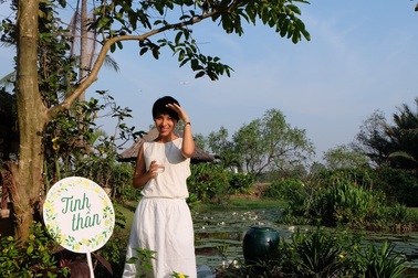 Người phụ nữ tự do nhất showbiz, Thuỳ Minh đi học “suy nghĩ tự do” từ Dr.Pepper