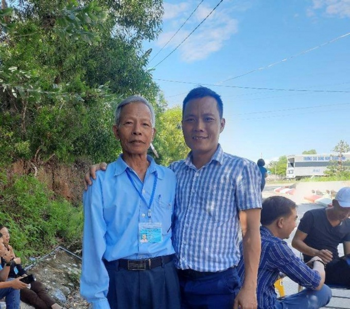 ông Cao Xuân Liêm (77 tuổi) ở Quảng Bình thi đỗ bằng lái ô tô hạng B2 chỉ trong lần thi đầu tiên.