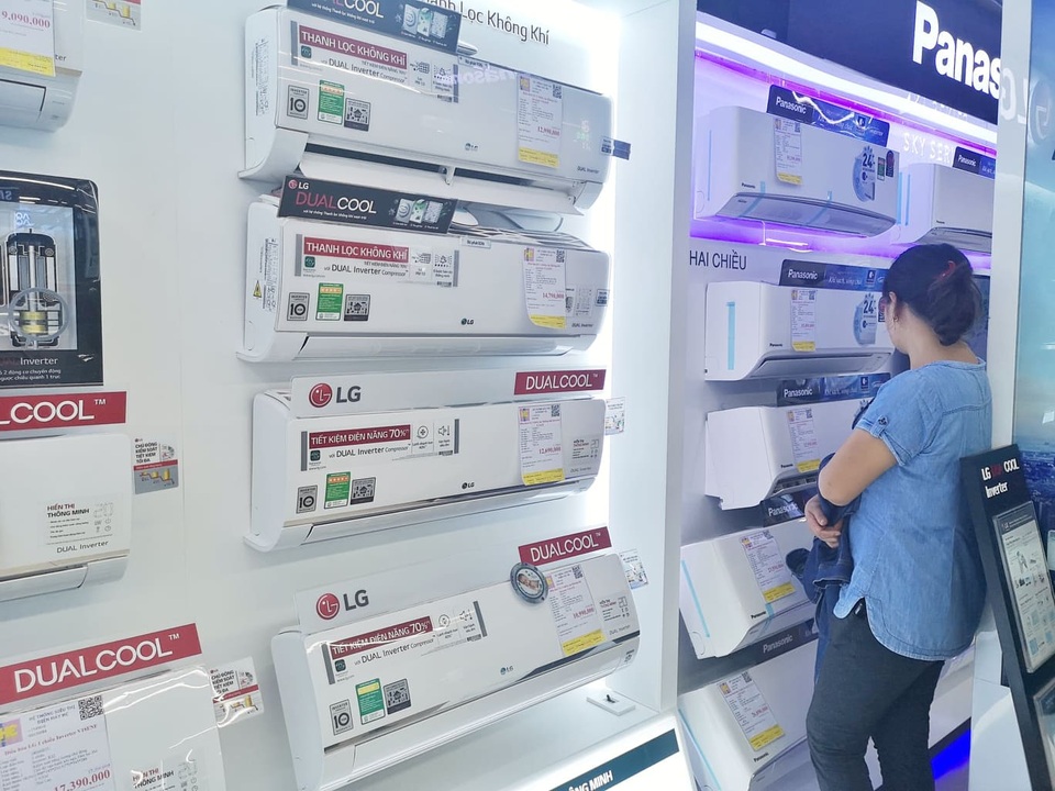 Siêu thị điện máy đồng loạt giảm giá, xả hàng hè - 4 Siêu thị điện máy đồng loạt giảm giá, xả hàng hè - 4
