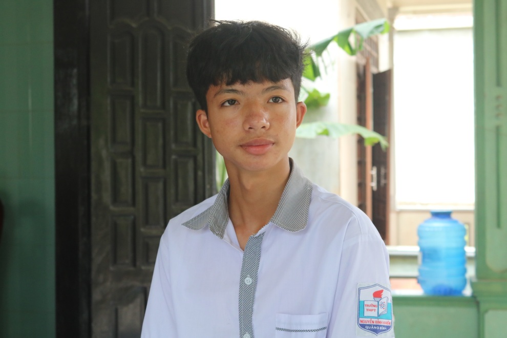 Câu chuyện về nam sinh lớp 10 kịp thời cứu sống 2 em nhỏ bị đuối nước - 1 Câu chuyện về nam sinh lớp 10 kịp thời cứu sống 2 em nhỏ bị đuối nước - 1