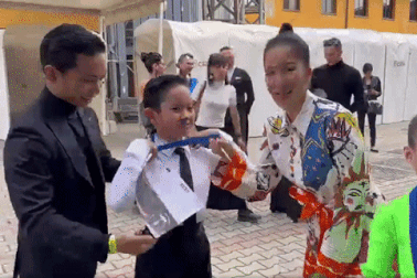 Khánh Thi, Phan Hiển khóc khi con trai 8 tuổi đoạt HCV dancesport quốc tế