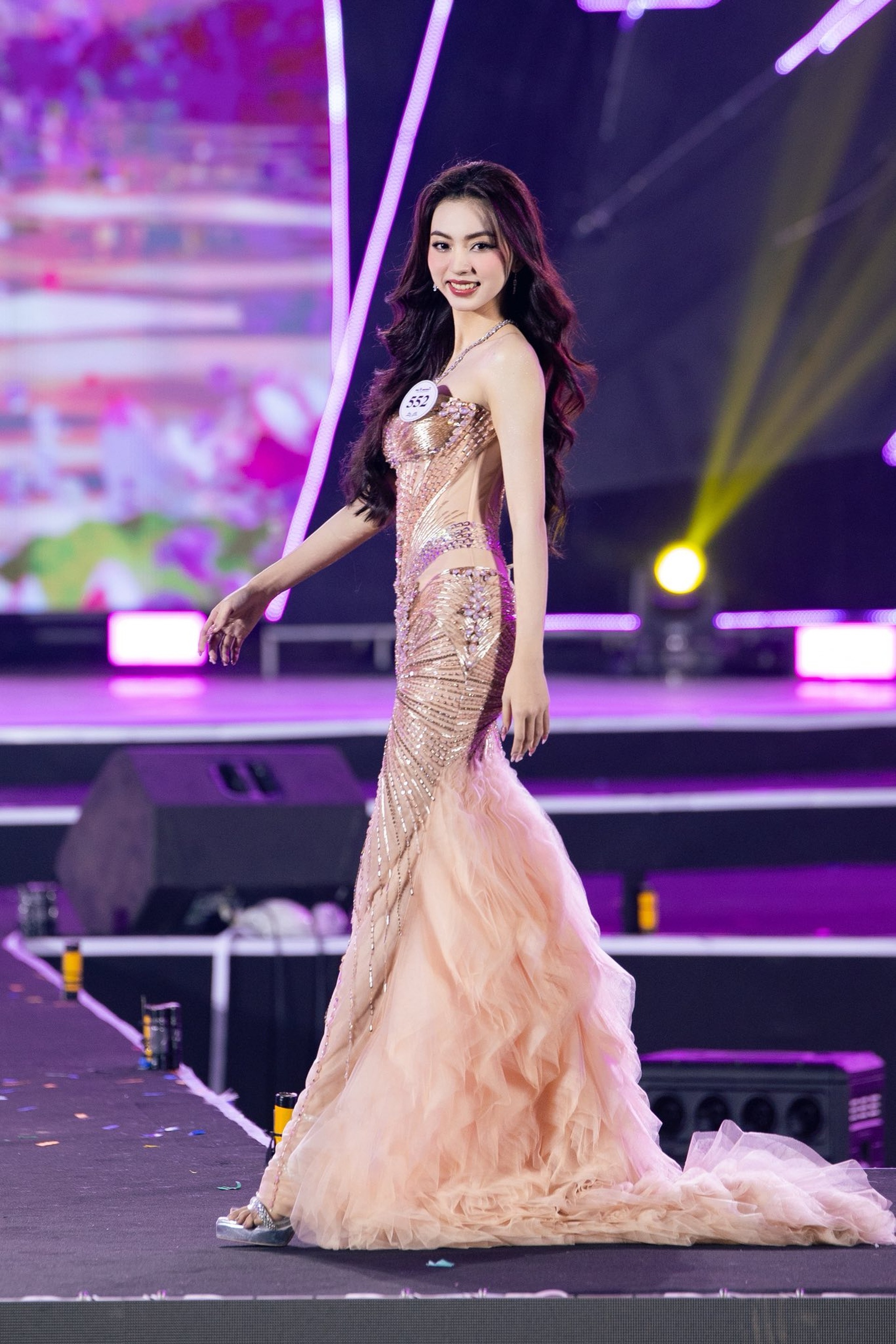 Tân Hoa hậu Sinh viên: Nhan sắc ngọt ngào, hé lộ thay đổi sau đăng quang - 5