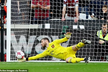 De Gea khiến Man Utd thua cay đắng, HLV Ten Hag vẫn lên tiếng bảo vệ
