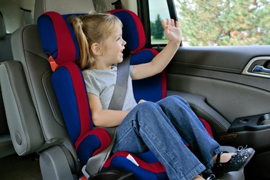 Khi nào không cần dùng ghế trẻ em trên ô tô nữa?
