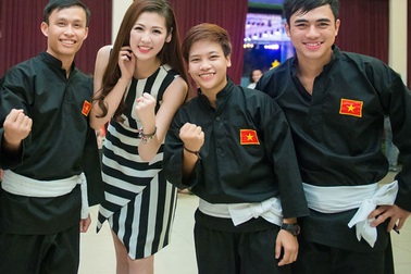 Á hậu Tú Anh làm Đại sứ SEA Games 28