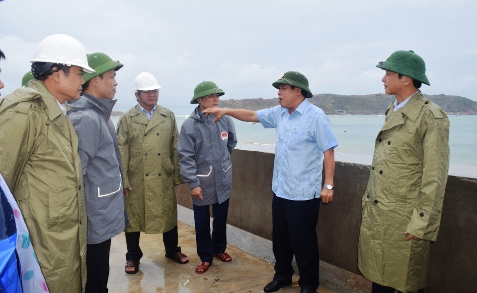 Tìm thấy thi thể thanh niên bị nước lũ cuốn mất tích khi đi bắt cá - 2 Tìm thấy thi thể thanh niên bị nước lũ cuốn mất tích khi đi bắt cá - 2