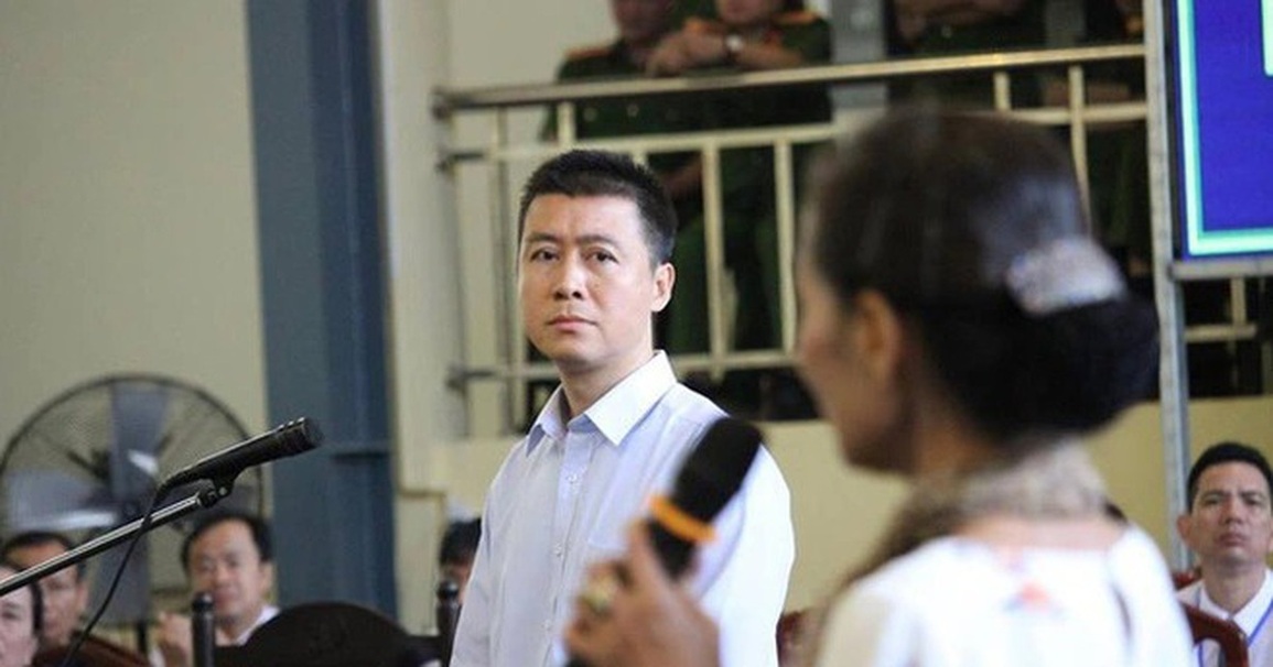 Trung tướng công an bị khiển trách do thiếu giám sát trong vụ Phan Sào Nam - 1 Trung tướng công an bị khiển trách do thiếu giám sát trong vụ Phan Sào Nam - 1