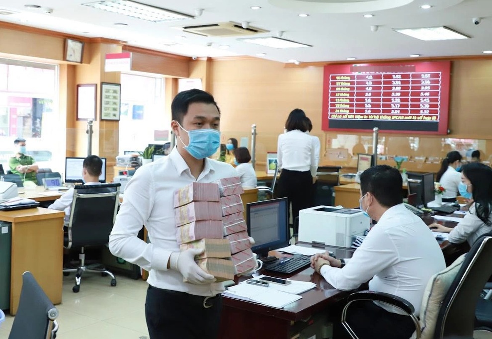 Phó Thống đốc: Ngân hàng Nhà nước sẽ giám sát gói 20.300 tỷ đồng - 2 Phó Thống đốc: Ngân hàng Nhà nước sẽ giám sát gói 20.300 tỷ đồng - 2