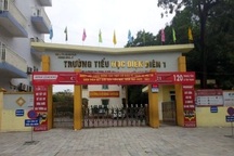 Giáo viên giao bài tập về nhà cho học sinh "vượt" 12 tuần