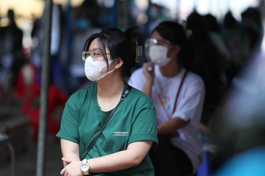 Trẻ chưa tiêm vaccine có được đi học khi TPHCM mở lại trường?