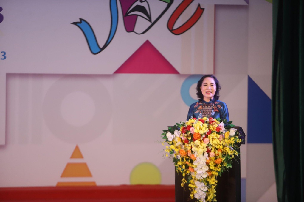 Liên hoan các trích đoạn hay nghệ thuật Sân khấu nhiều màu sắc - 2