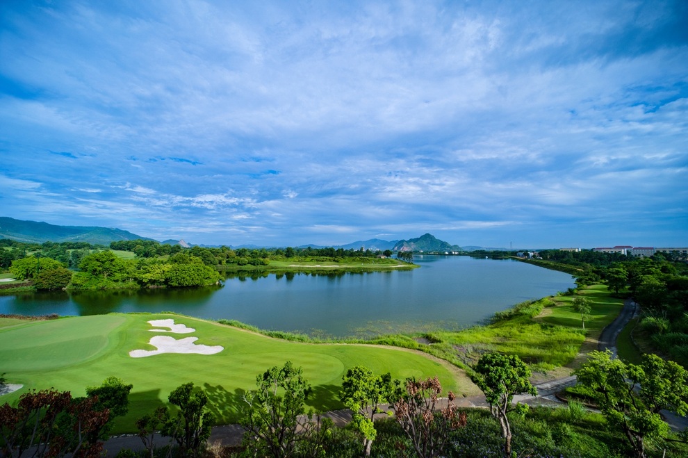 Cùng Wyndham Sky Lake trở về với thiên nhiên, tái tạo năng lượng căng tràn - 1 Cùng Wyndham Sky Lake trở về với thiên nhiên, tái tạo năng lượng căng tràn - 1
