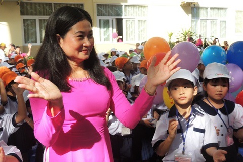 “Thưởng Tết” giáo viên: Không còn là chuyện “nhà người ta”