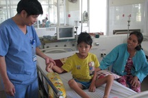 Cứu sống bệnh nhi bị sốt xuất huyết Dengue thể não 