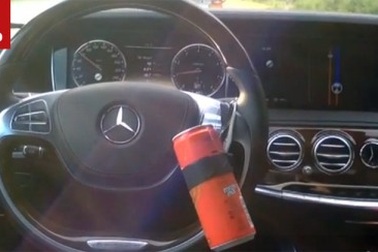 Chế tính năng tự lái cho xe bằng một lon nước