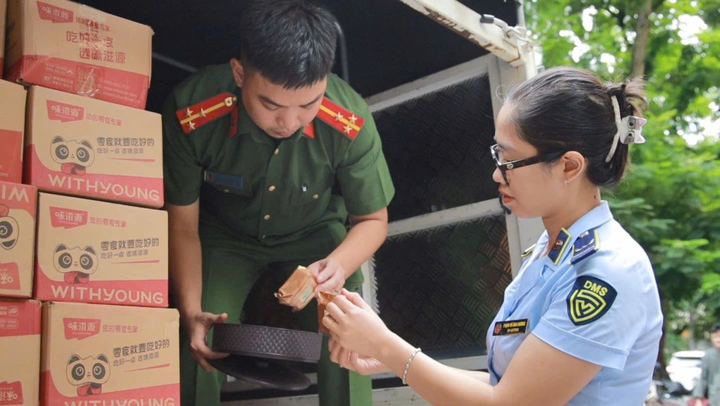 Hà Nội tăng cường kiểm tra thị trường Tết Trung thu - 1 Hà Nội tăng cường kiểm tra thị trường Tết Trung thu - 1