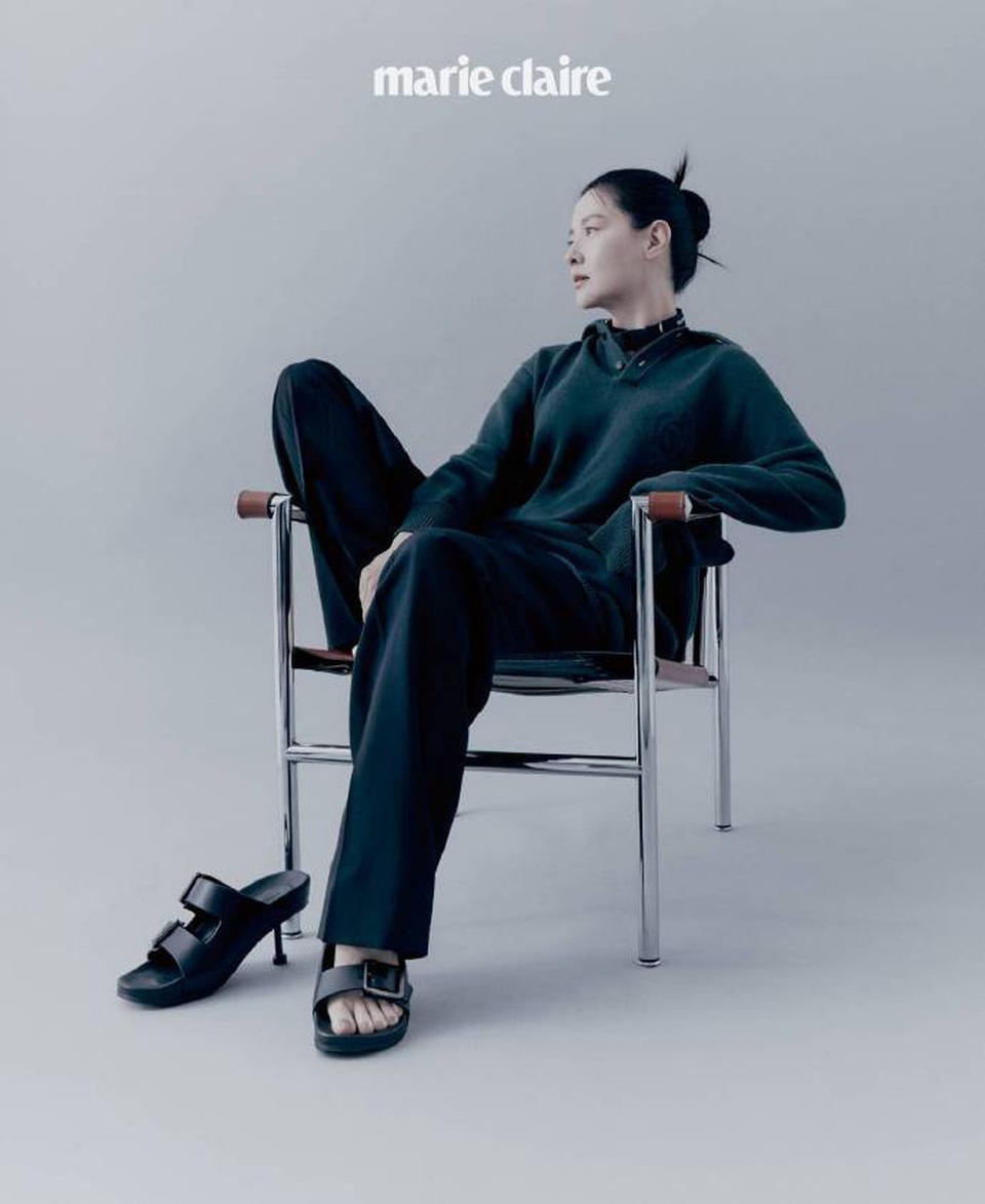 Fan ngất ngây với loạt ảnh xinh xuất sắc thời trẻ của Lee Young Ae - 22 Fan ngất ngây với loạt ảnh xinh xuất sắc thời trẻ của Lee Young Ae - 22