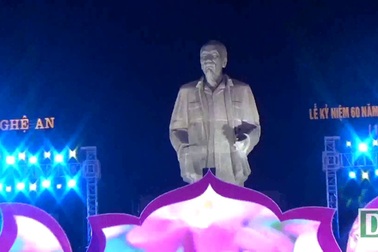 Kỉ niệm 60 năm Bác Hồ về thăm quê hương lần thứ nhất