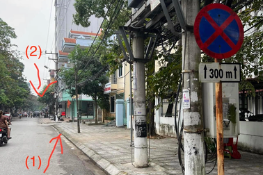 Đỗ ô tô cách 299 mét so với biển cấm dừng đỗ 300 mét thì có bị xử phạt?