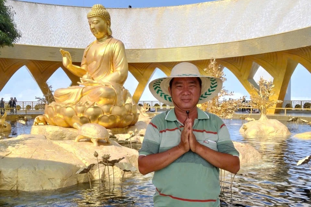 Người đàn ông lên ô tô lạ rồi mất liên lạc gần một tháng - 1 Người đàn ông lên ô tô lạ rồi mất liên lạc gần một tháng - 1
