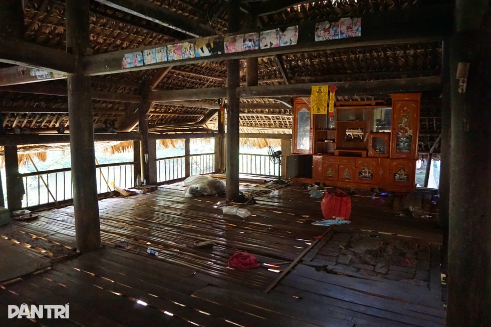 Bà cụ chăm chồng tai biến, con tâm thần: Trời chưa thương đủ nên còn khổ - 2 Bà cụ chăm chồng tai biến, con tâm thần: Trời chưa thương đủ nên còn khổ - 2