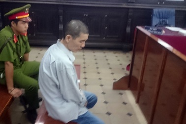 Đoạt mạng “vợ hờ” vì chiếc quần lạ