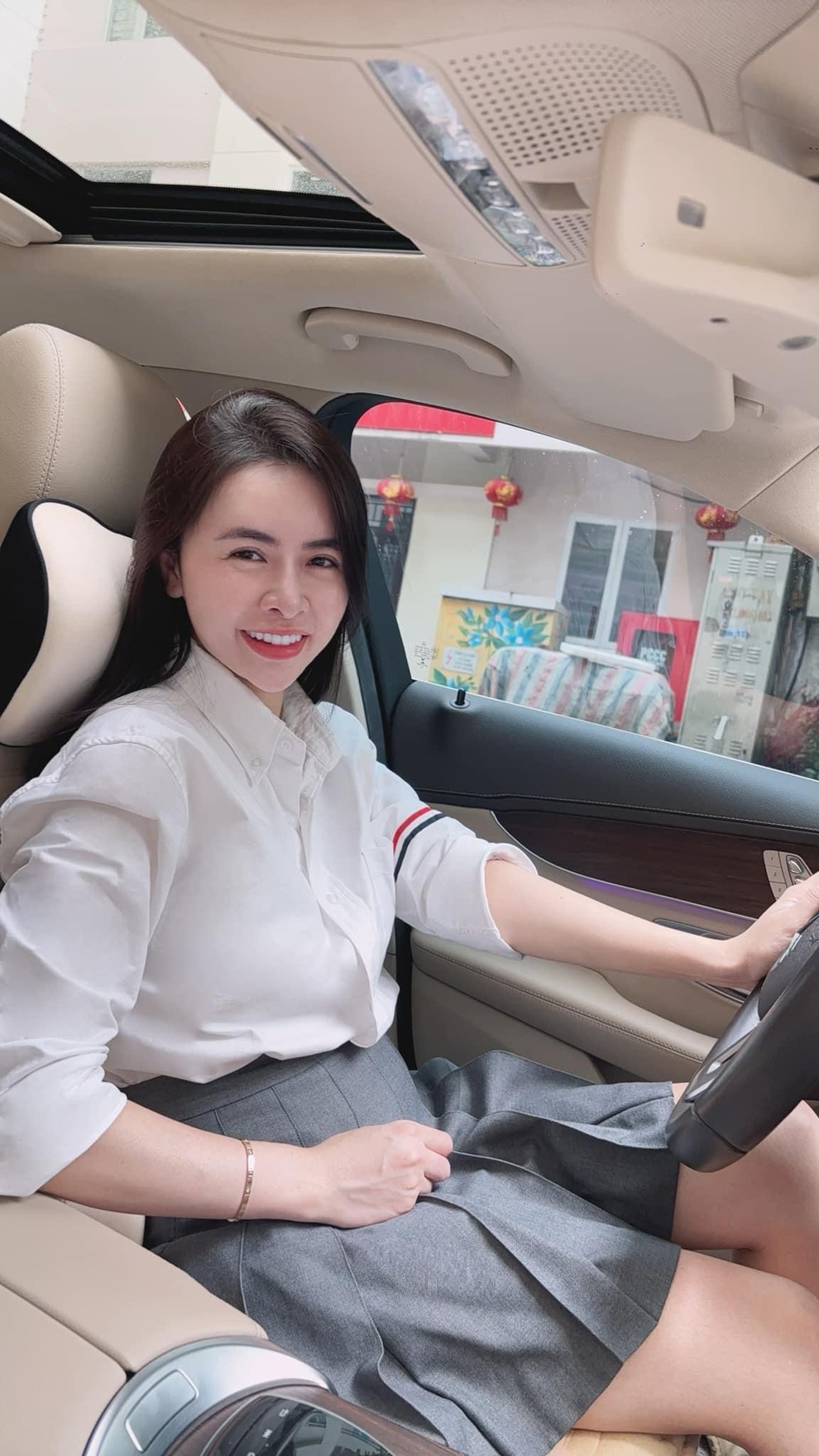 Hằng Nga vai Thoa osin: Tự nhận mình đồng bóng, chồng cũng là diễn viên - 6 Hằng Nga vai Thoa osin: Tự nhận mình đồng bóng, chồng cũng là diễn viên - 6