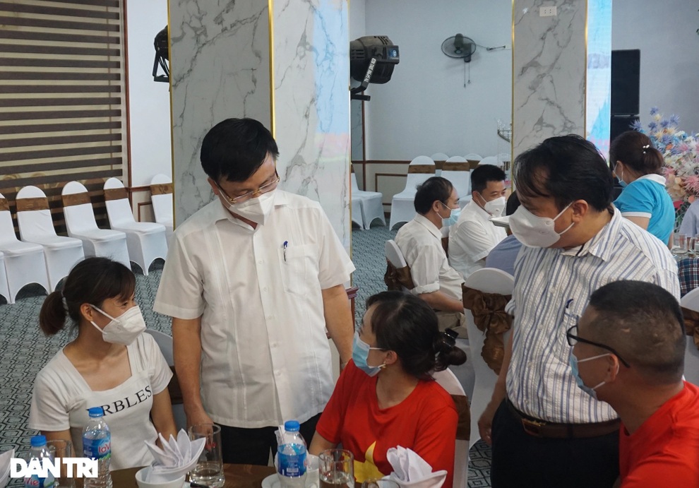 Nữ cán bộ y tế chi viện TPHCM: Con ở nhà ngoan, mẹ đi bắt Covid! - 2 Nữ cán bộ y tế chi viện TPHCM: Con ở nhà ngoan, mẹ đi bắt Covid! - 2