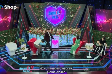 Vừa gặp mặt, mẹ đơn thân muốn sinh nhiều con cho thầy giáo U50