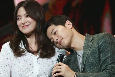 “Song Hye Kyo và Song Joong Ki yêu nhau say đắm”