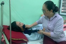 Vụ bác sĩ làm việc trên xe lăn bị điều chuyển: Cho ý kiến sau quyết định?