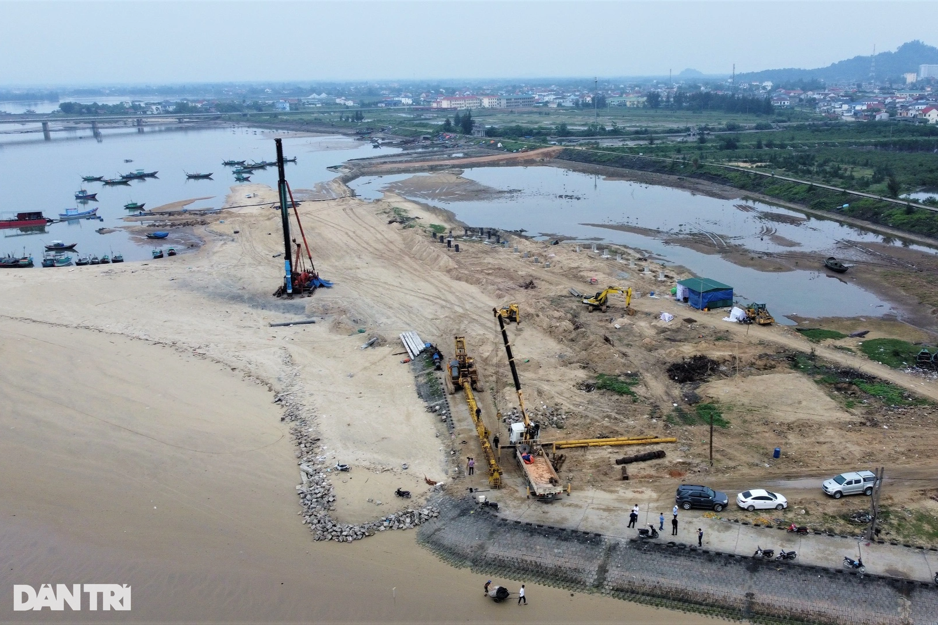 Công trường cảng cá 280 tỷ đồng từ tiền bồi thường của Formosa - 1 Công trường cảng cá 280 tỷ đồng từ tiền bồi thường của Formosa - 1