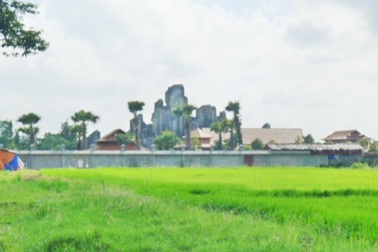 Biệt phủ giữa đồng: Sau 7 tháng vẫn "đang giải quyết"