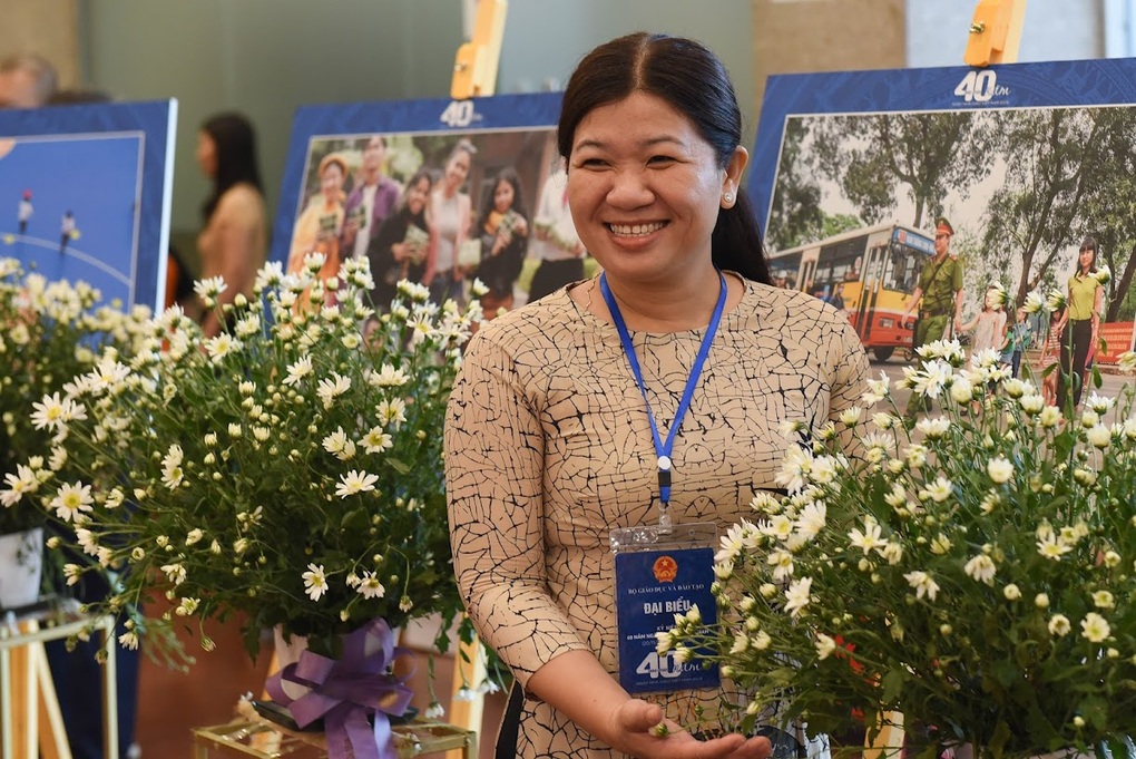 Phần lớn nhà giáo chấp nhận muôn vàn thiệt thòi để gắn bó với nghề - 4 Phần lớn nhà giáo chấp nhận muôn vàn thiệt thòi để gắn bó với nghề - 4